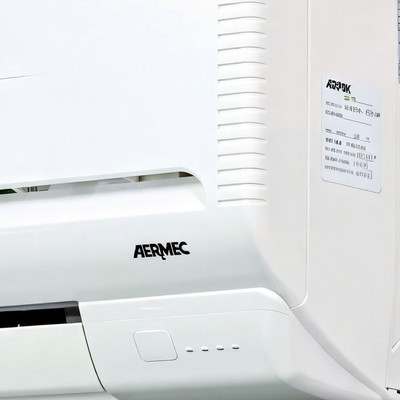 Настенный фанкойл до 2,5 кВт Aermec FCWI 22 2V