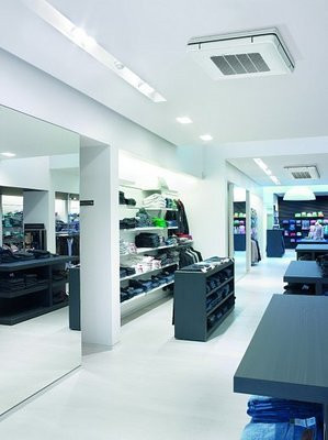 Напольно-потолочный кондиционер Daikin FUA71A/RQ71BW/-30T